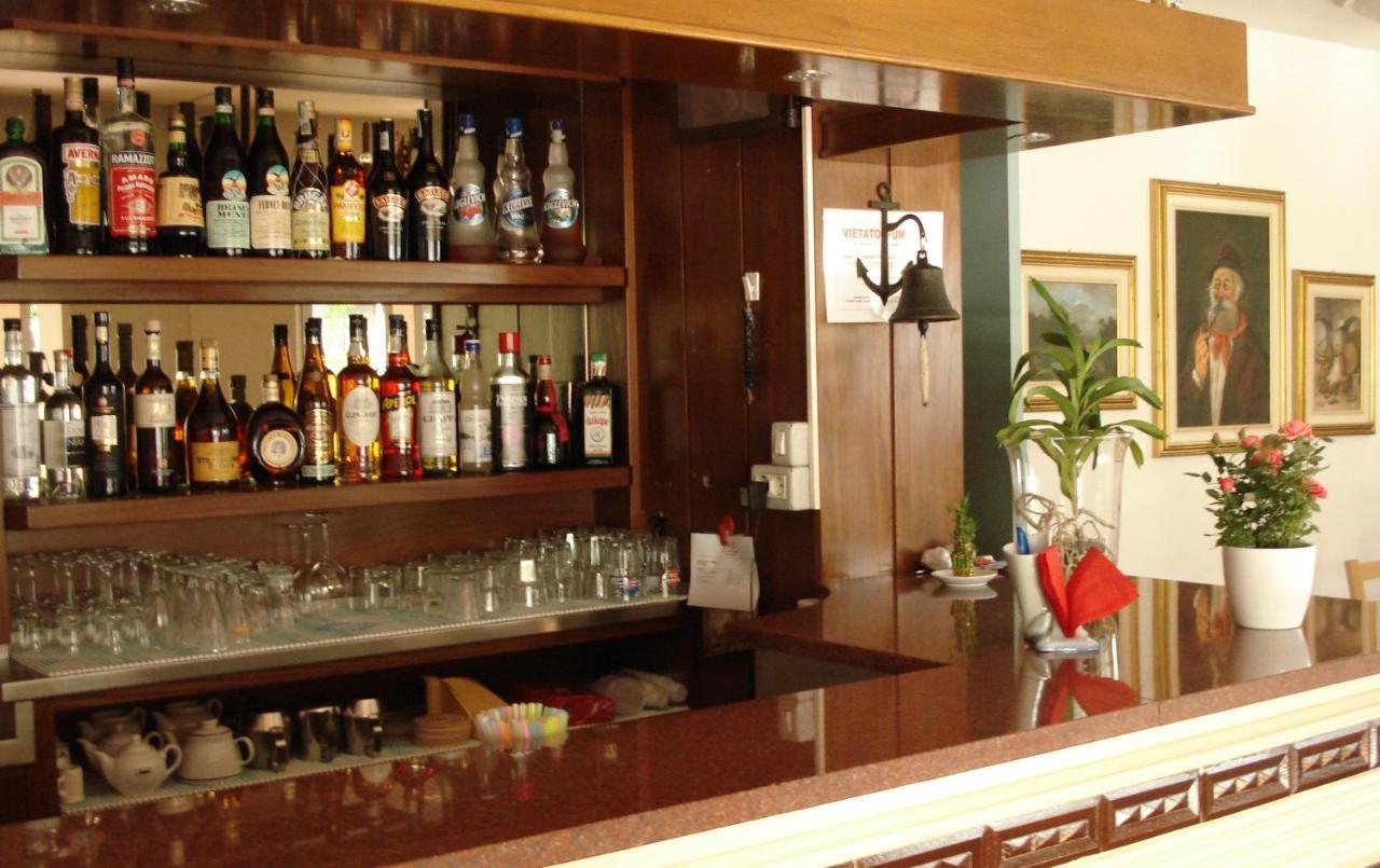 La Quercia Hotel Линяно Сабиадоро Екстериор снимка