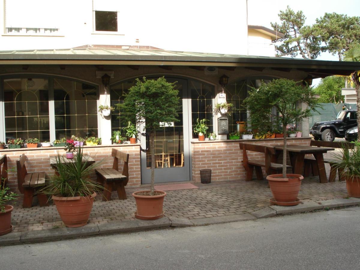 La Quercia Hotel Линяно Сабиадоро Екстериор снимка
