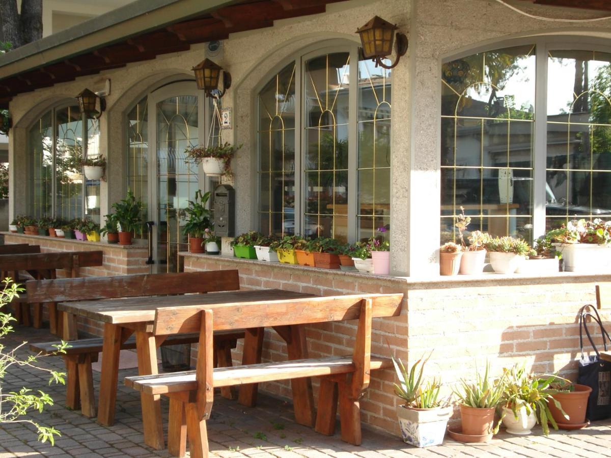 La Quercia Hotel Линяно Сабиадоро Екстериор снимка